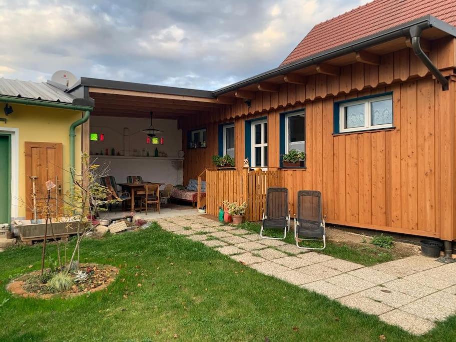 Ferienhaus Mit Garten In Thermennaehe Strebersdorf Buitenkant foto